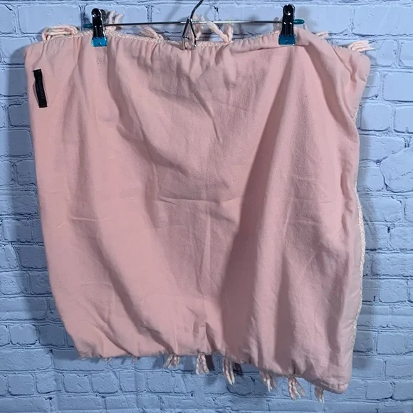 Magaschoni Set of 2 Pillow Covers Pink Tasseled - Picture 7 of 14